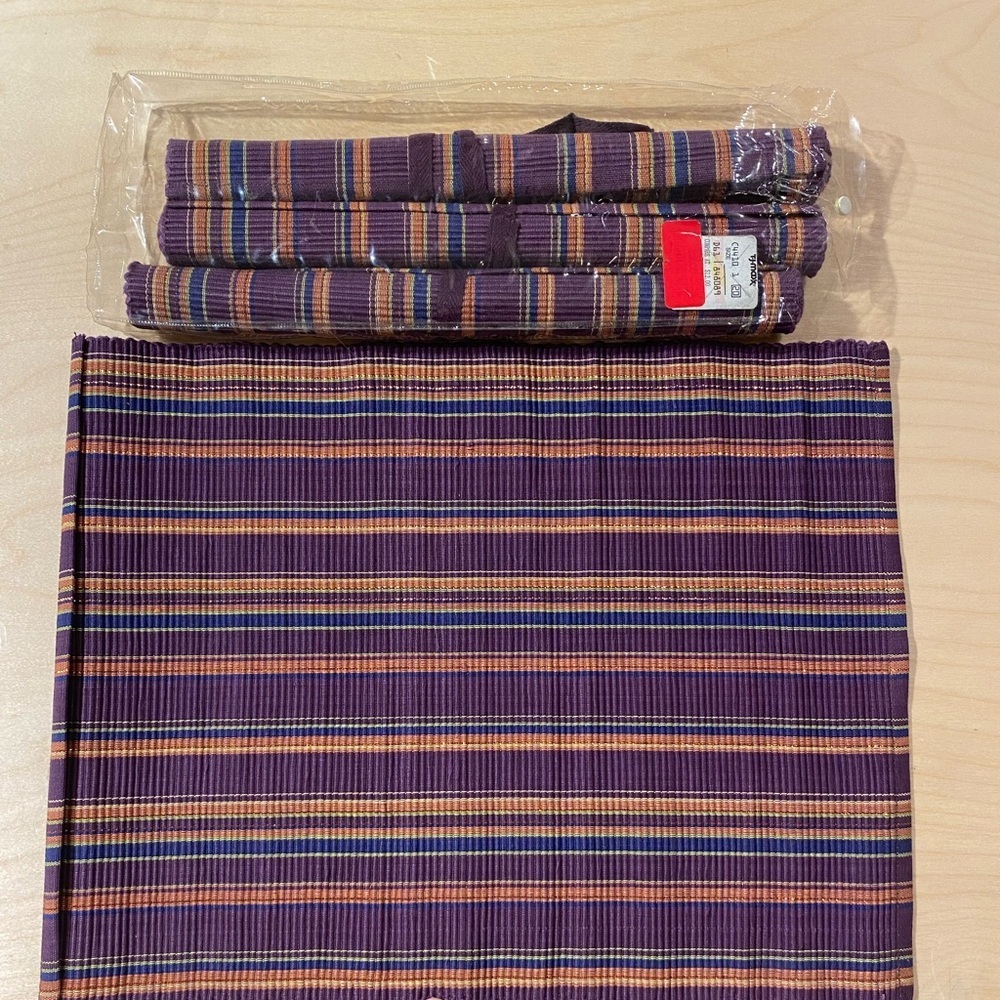 Set of 4 Striped Purple and Gold Placemats (NH) - Picture 8 of 9